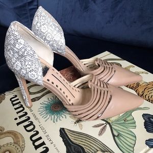 Dolce‎ Vita two tone leather pointy toe heels